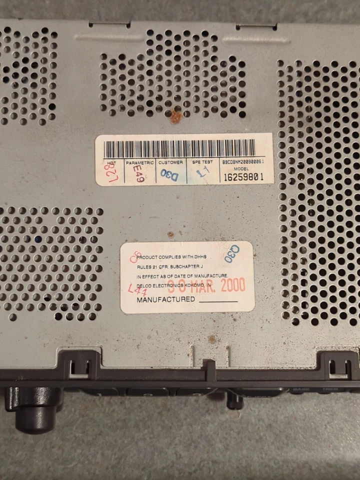 GM Chevy Malibu 1995-2001 radio AM/FM audio (reproductor de CD roto) OEM PN: 16259801 Foto 4 de 4