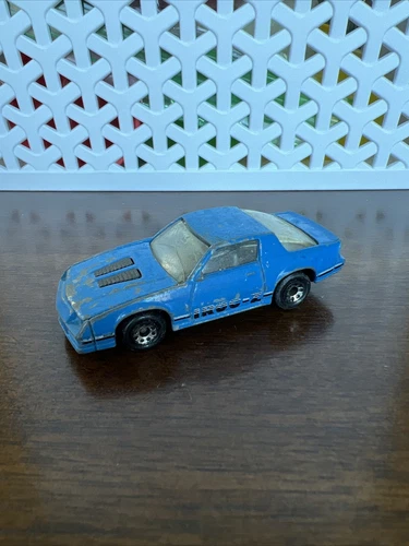 Vintage Matchbox 1985 Camaro Iroc-Z 28 Car Blue Die Cast 1:63
