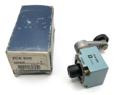 Telemecanique ZCK E05 Limit Switch Head with roller attachment