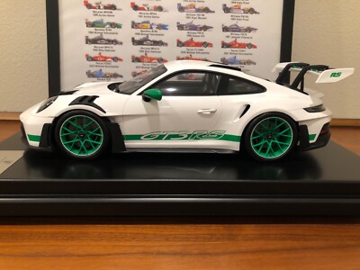 Porsche 911 GT3 RS ミニカー ディスプレイケース付 Porsche 911 992 GT3 RS Carrera RS Tribute w/ Display Case - Dealer