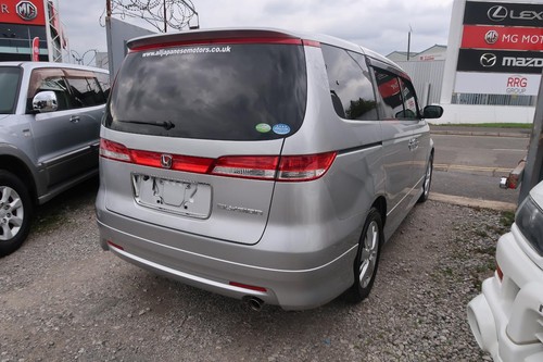 Honda Elysion 2.4 Ivtec G Aero RR1 Auto 8 Seater MPV (H64) ulez compliant - Picture 7 of 21