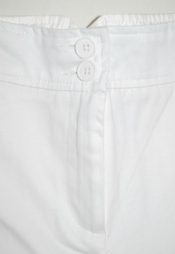 NWOT The Limited Women's White Cuffed High Waisted Shorts sz 8 10 12 - Picture 2 of 12