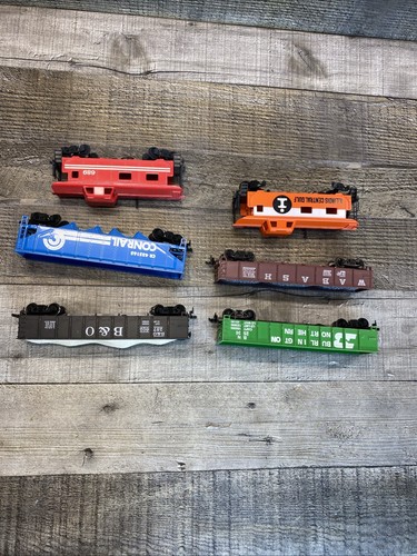 Vintage HO Scale Train Cars 5 Tyco 1 Unbranded Untested Lot of 6 Some Damage - Picture 12 of 14