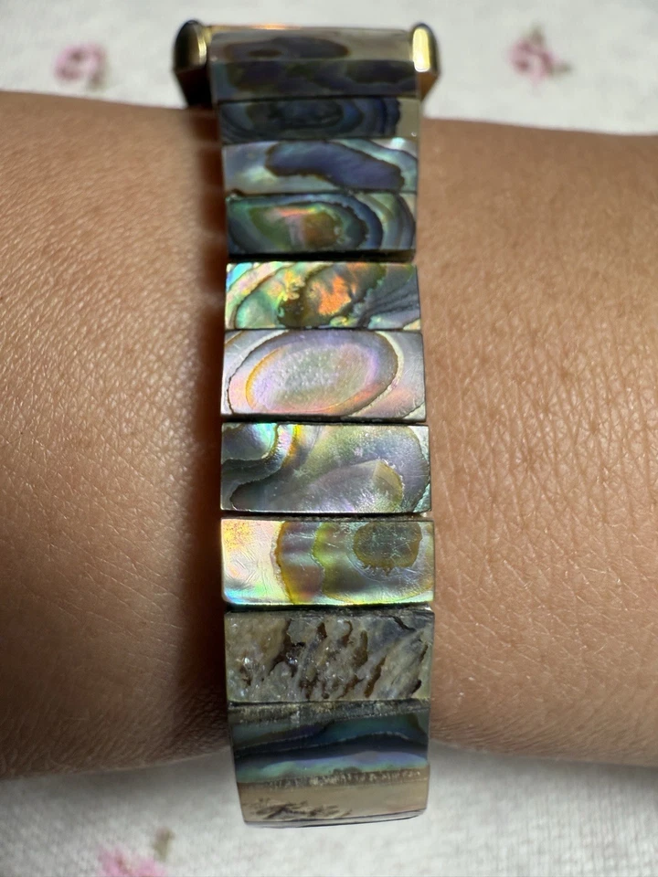 Women's Vintage Abalone Shell Watch, Gold Tone Face, Stretch Band needs battery - Image 3 of 4