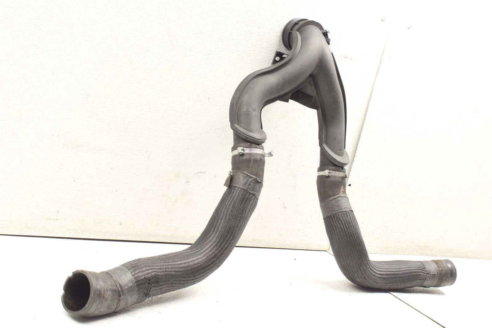 2014-2019 Maserati Ghibli Air Intake Filter Inlet Hose Pipe 14-19