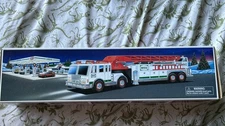 Hess Toy Fire Ladder Trailer Truck  NIB, Old Stock,2000 Great Christmas Gift 