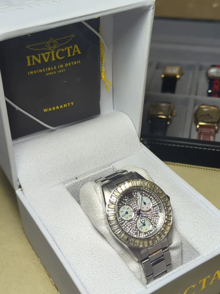 Esfera/bisel pavé de cristal Invicta. Batería Nueva Acero Inoxidable con Caja y Manual Foto 3 de 4