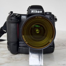 Appareil photo Nikon F100 20-35 mm AF Nikkor 1:2.8D MB-15 G7019