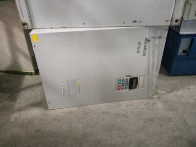 Delta Wechselrichter 45KW 380-480V 460V Eingang 0-480V Aus VFD450B43A 60hp 60 HP