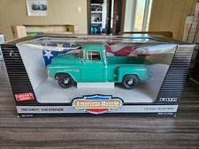 AMERICAN MUSCLE 1955 CHEVY 3100 STEPSIDE 1:18 CYAN ON CREAM