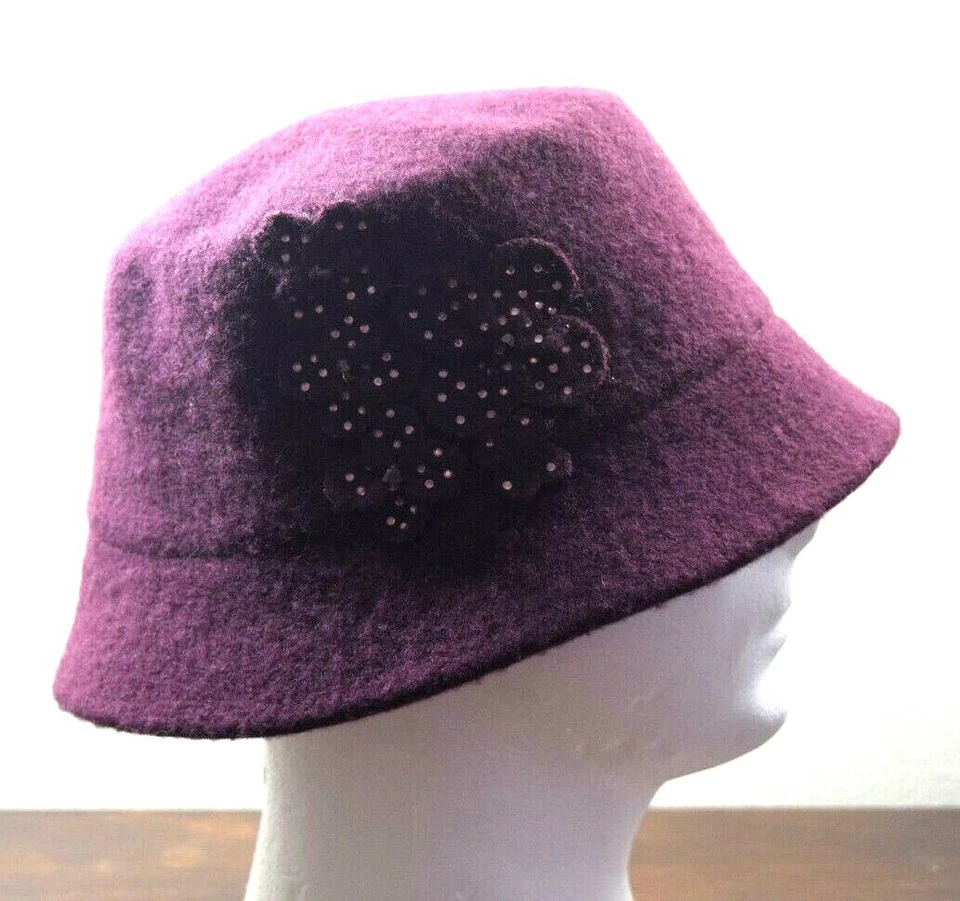 Sombrero Nine West Flor Para Mujer Cloche Mezcla Lana Púrpura Talla Única Púrpura Foto 2 de 4