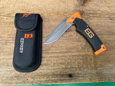 Bear Grylls Survival Series Folding Lockback Knife w/Sheath - Hunting, Camping