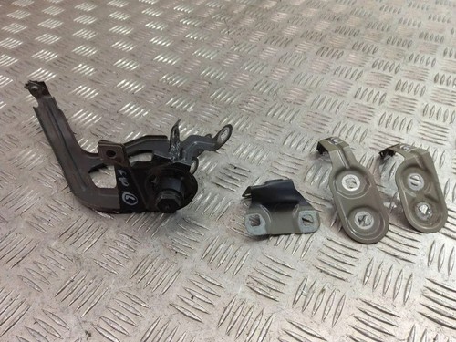 BMW 5 F10 Kotflügelhalter vorne links 2.00 Petrol 2013 33488661