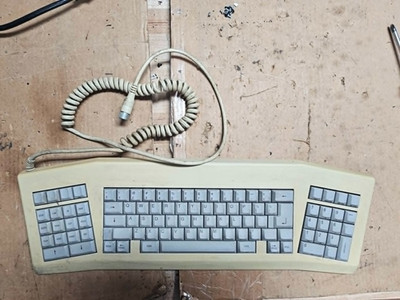 Super Rare Retro Vintage Cool CPT Phoenix Jr keyboard Cortron Model S 980319-100