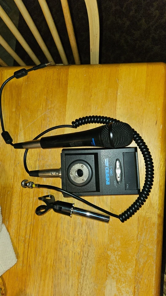 Micrófono y base para radioaficionados Foto 3 de 3