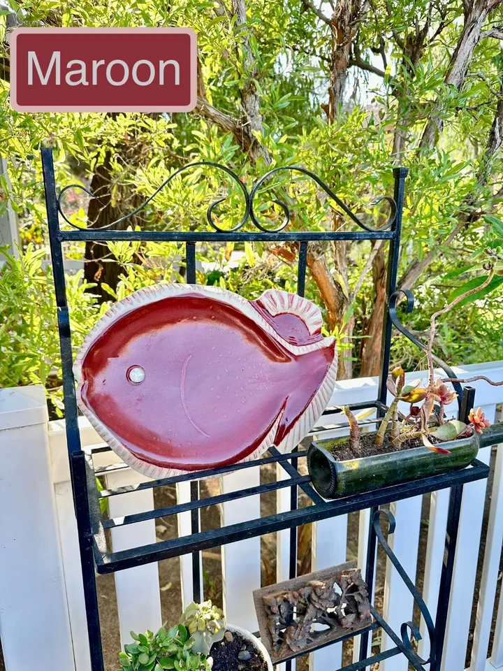 Platos de pescado de cerámica hechos a mano *ÚNICOS* decoración del hogar, firmados por artistas, 5 opciones de color Foto 3 de 4