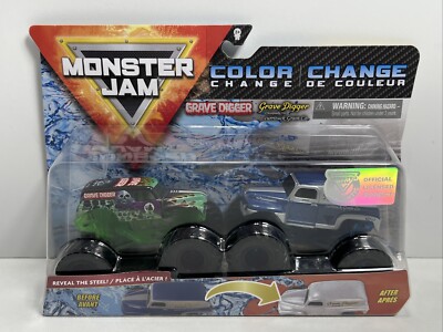 Monster Jam 2020 1:64 Color Change Grave Digger vs Grave Digger Chesapeake, NEW!