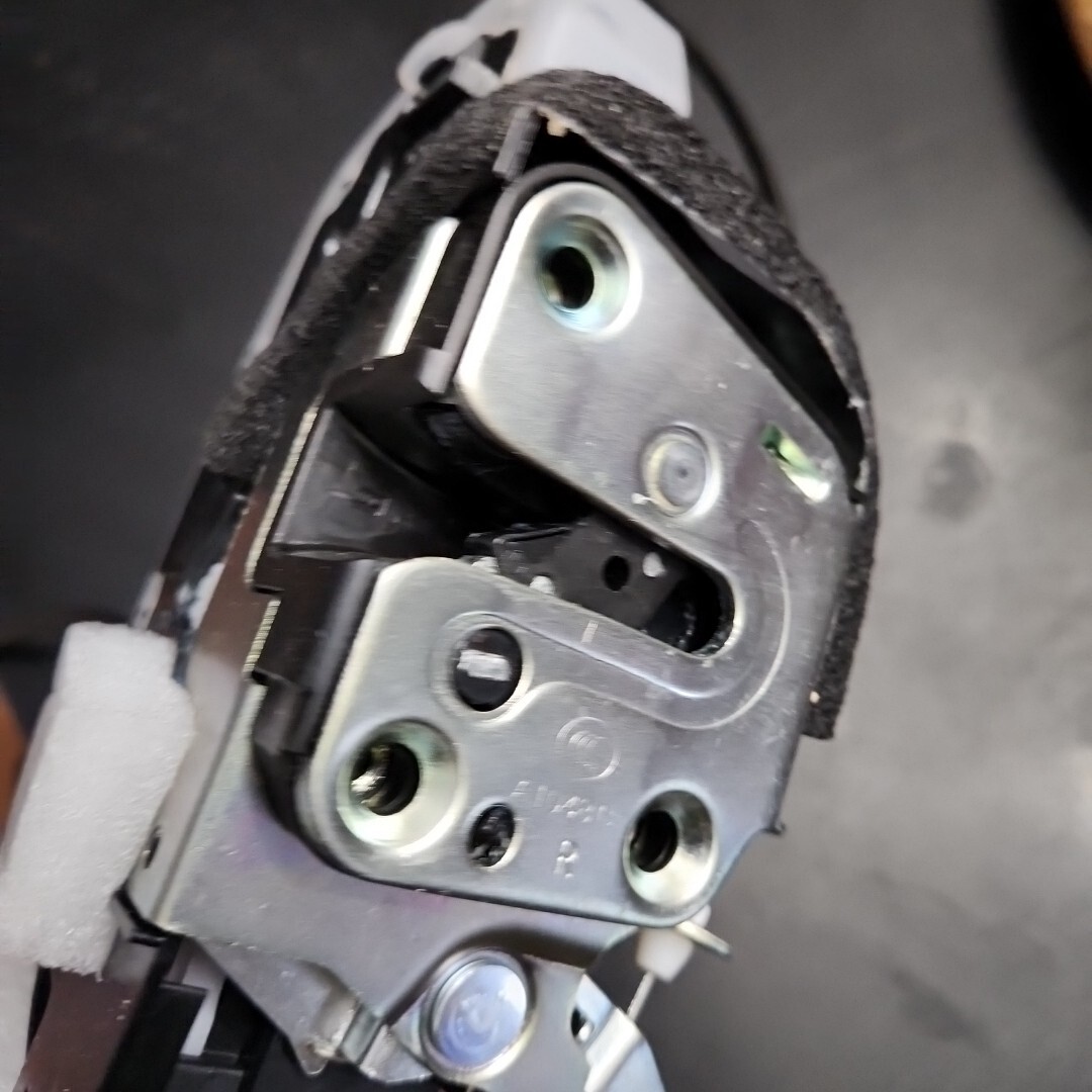 2009 to 2014 Genuine Nissan Maxima Door Lock Actuator RIGHT FRONT eBay