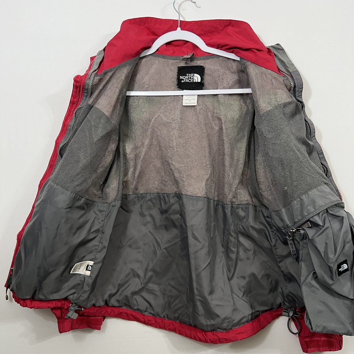 The North Face HyVent Waterproof Jacket w/Hood Pink Grey