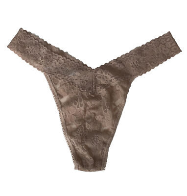 Hanky Panky Signature Lace Rise Thong Panty One Size Plus Beige