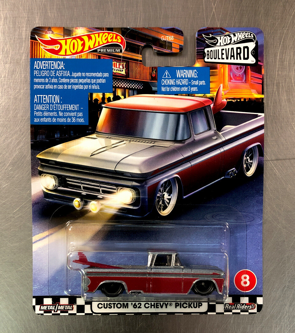 HOT WHEELS BOULEVARD CUSTOM '62 CHEVY PICKUP REAL RIDERS