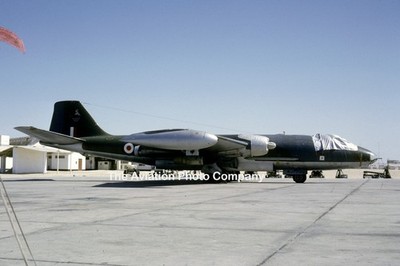 RAF Akrotiri Strike Wing Canberra B.16 WJ770 bei RAF Sharjah (1967) Foto