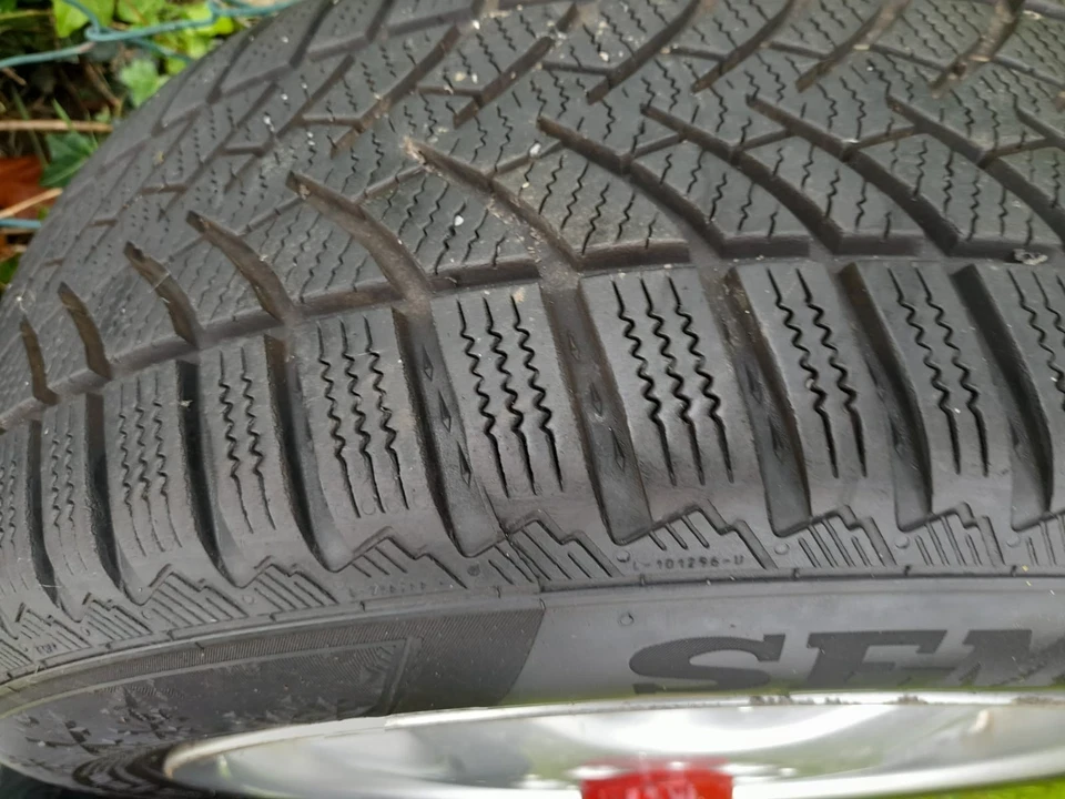 Sommerreifen mit Alufelgen 205/55 ZR 16 MERCEDES CLK - Bild 3 von 4