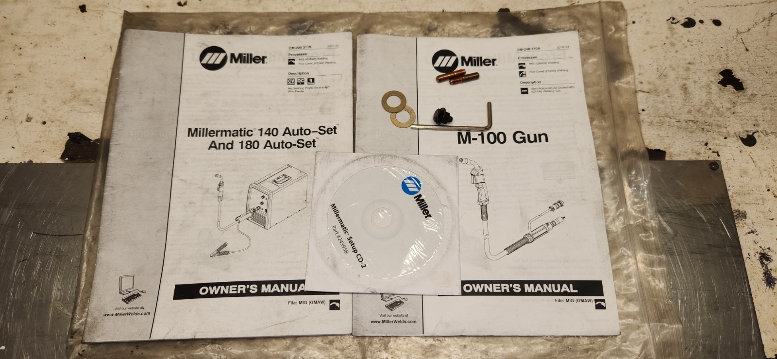 Millermatic 140 Autoset MIG Welder, Great Condition, Ready To Weld, 115V 20A