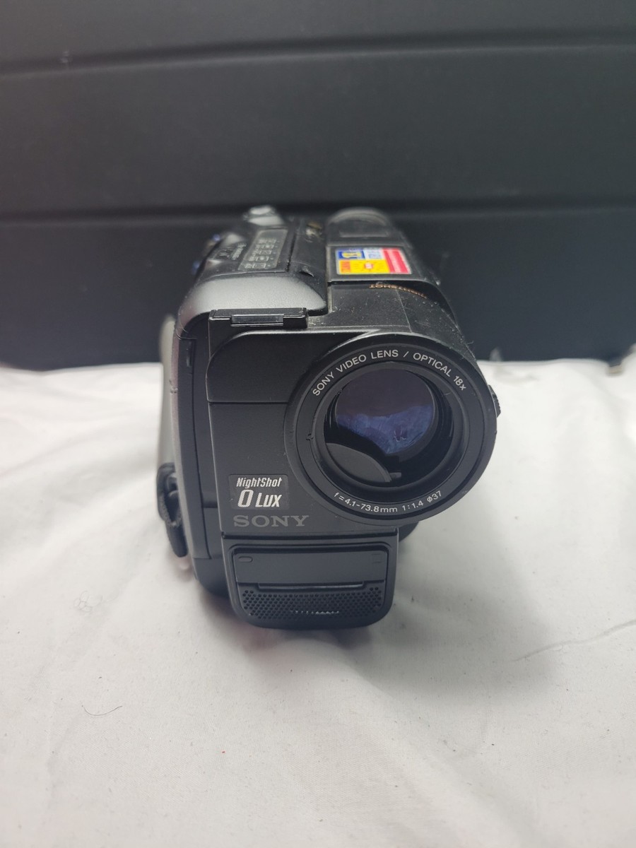 Sony Handycam Vision Video8 XR retro vintage 180x video camera