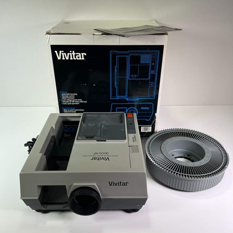 Vintage 1987 Vivitar 3000AF Slide Projector w/ Manual, Tray & Box