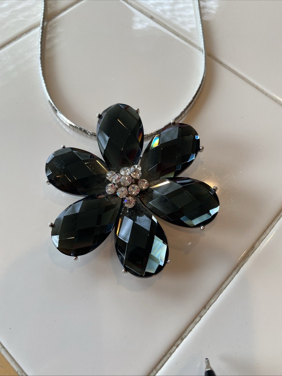Vintage 14” Necklace Black Flower Pendant 2” Faceted Petal