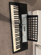 Yamaha Electric Keyboard YPT-200 (all keys working and with original box)