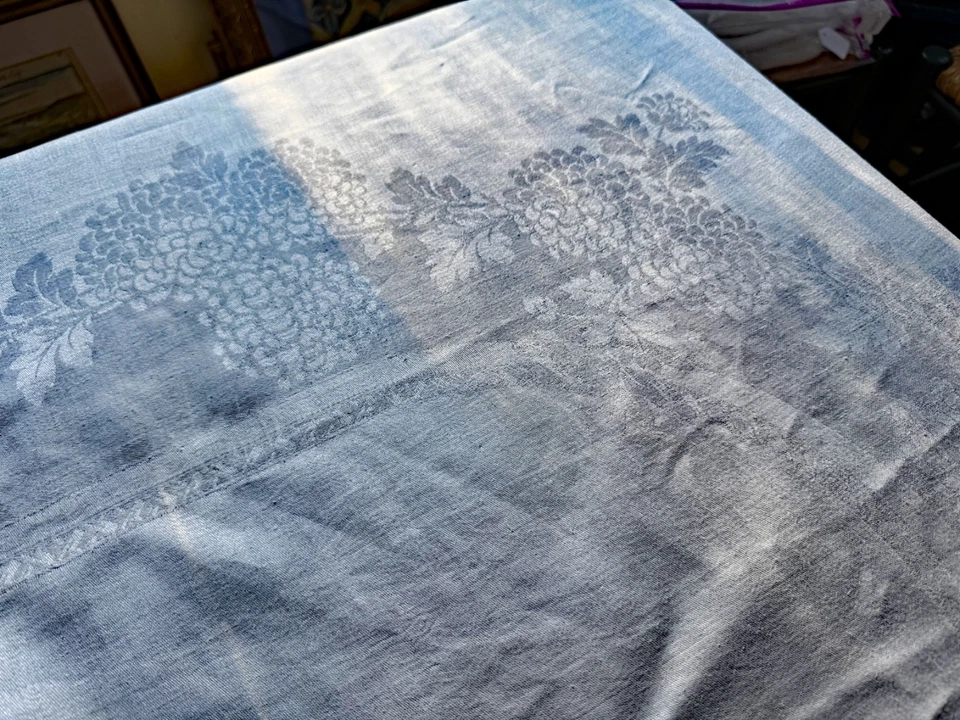 Vintage Double Damask Banquet Tablecloth with Hydrangeas  ZZ586 - Image 4 of 4