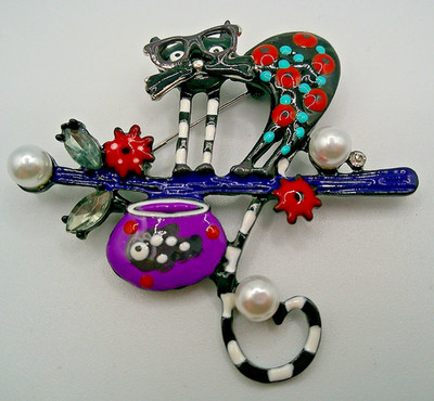 Cat w/ Fish Bowl Brooch Pin Retro Folk Art - Black ~  2.25''              (B7)