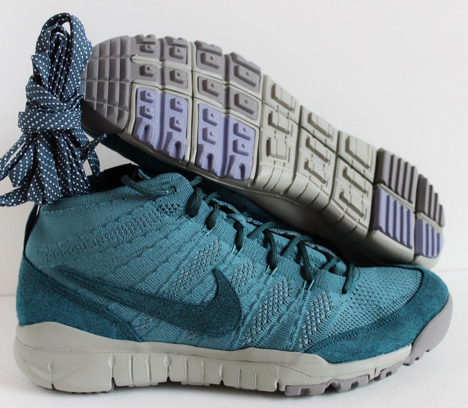 nike flyknit trainer chukka sfb