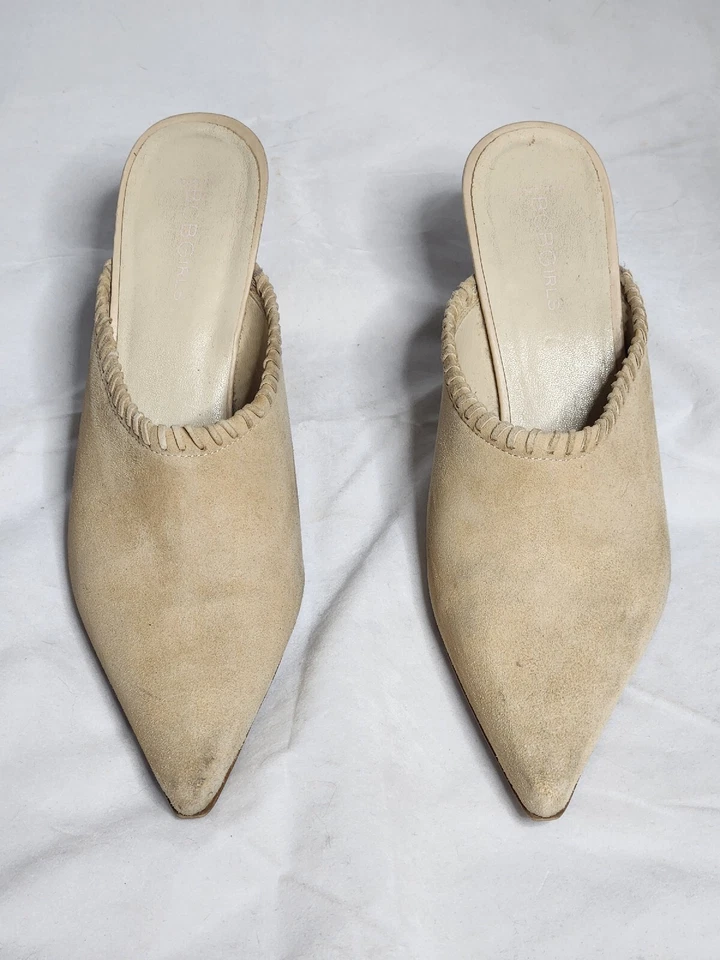 Zapatos de salón de gamuza BCBGirls Max Azria camel. Zapato Talla 7 1/2 (37 1/2) Foto 2 de 4