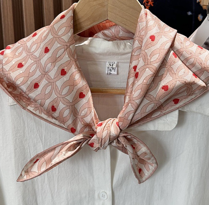 16 Momme Twill Silk Wrap Scarf Bandanna Love Print Square Shawl 27 Inches