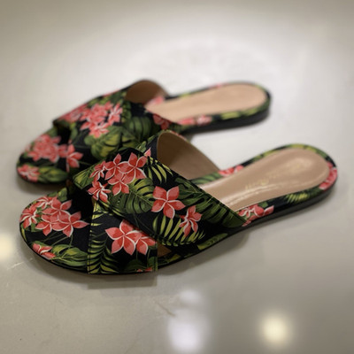 Gianvito Rossi Women s Leather Floral Slide Sandals Logo Straps US 9 EU 39.5