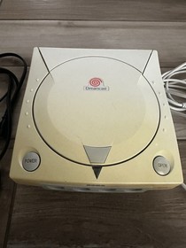 Sega Dreamcast with Cables and 4 Controllers