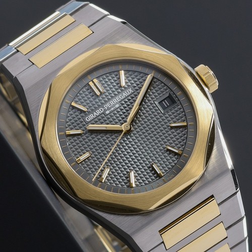 Girard-Perregaux Laureato 2026 39mm Blue Clou Dial Two-Tone 81008-63-3412-1CM