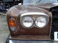 ROLLS-ROYCE SILVER SHADOW RIGHT HEADLIGHT & SURROUND 1977-1981 