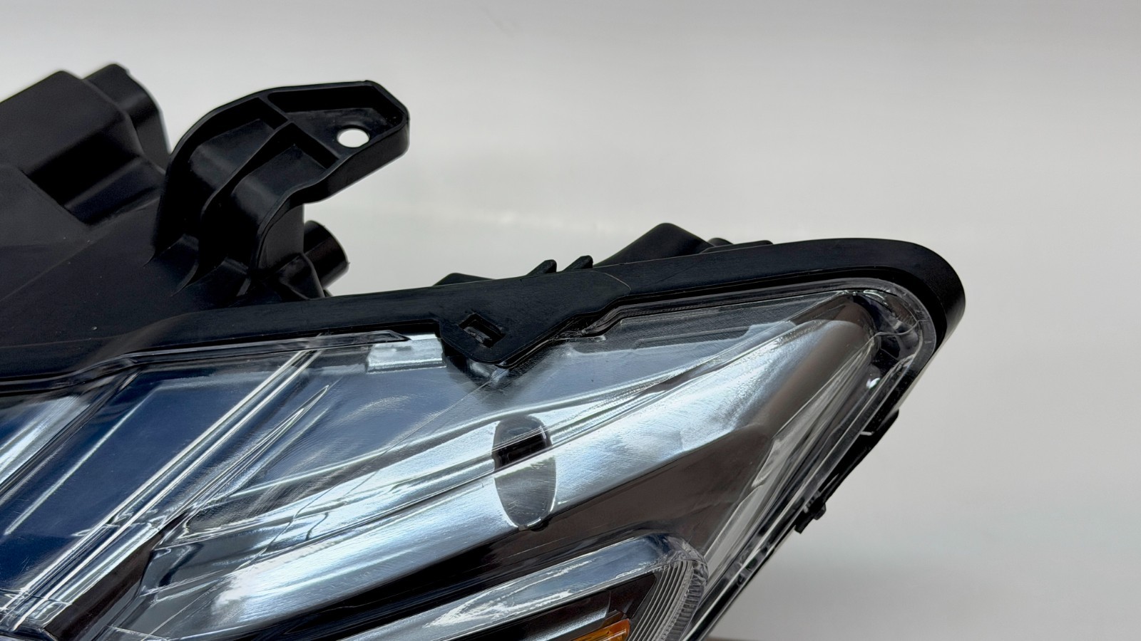 Maserati Levante 2017-2020 LEFT Headlight