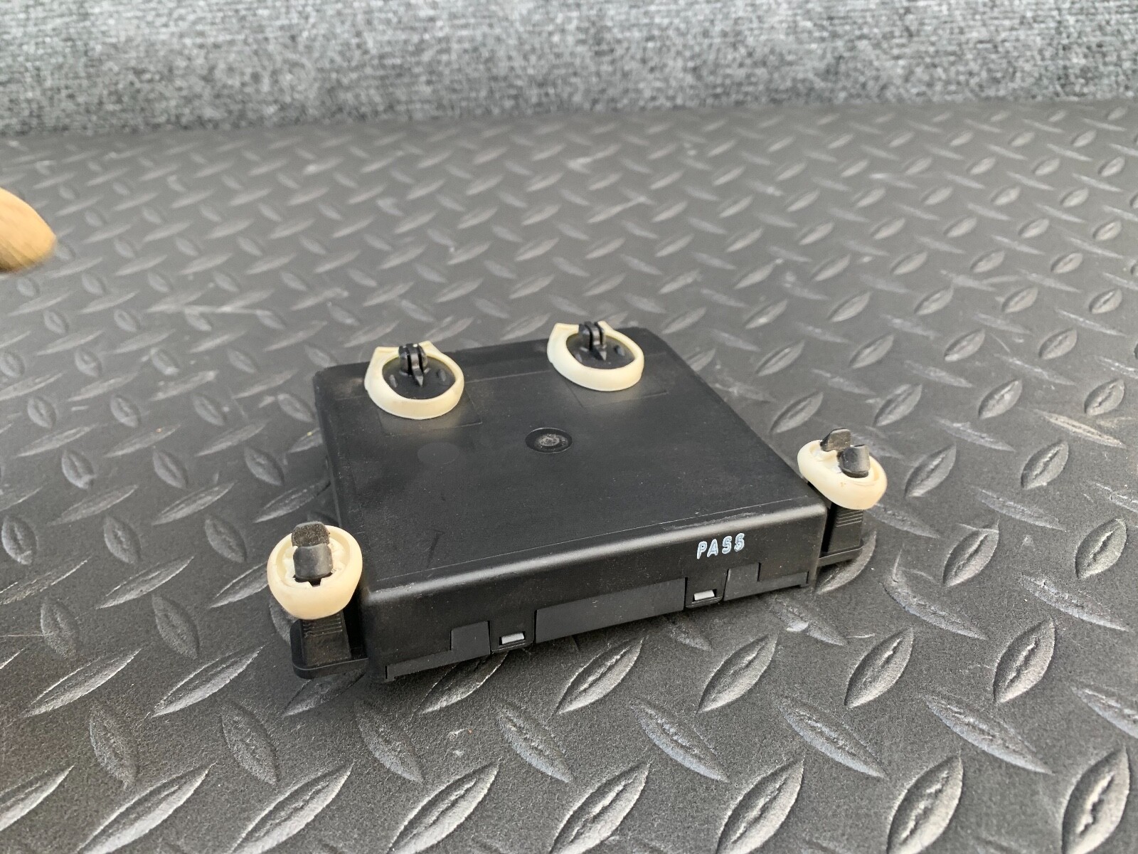 MERCEDES W219 CLS55 CLS550 CLS500 CLS63 REAR RIGHT DOOR CONTROL MODULE ...