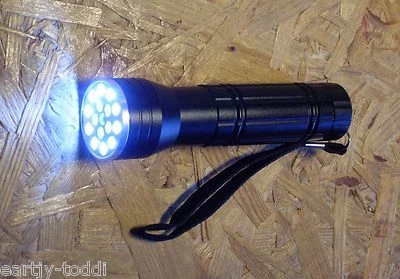 Geocaching Tool 3 in 1..... 5 UV+10 Weiß+1 Laser-Taschenlampe schwarz NEU