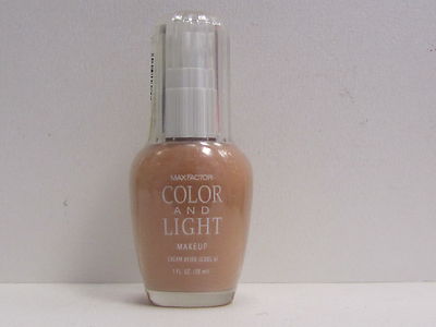 Max Factor Color And Light Makeup color Cream Beige ( Cool 4 ) 1 oz Brand New 