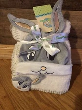 Baby Looney Tunes Bugs Bunny Plush Blanket & Beanie Set Newborn Nursery