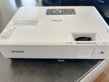 Beamer / Videoprojektor – Epson EMP‑171.