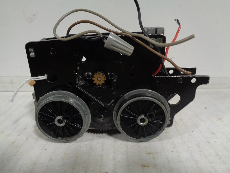 VINTAGE LIONEL #8040-100 O GAUGE DC MOTOR  ASSEMBLY FOR STEAM LOCO TESTED - Image 3 of 4