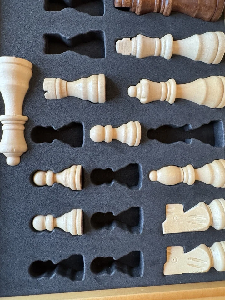 Vtg Chess Set 15"x15" Folding Magnetic Wooden Standard Chess Game Board - Image 4 of 4