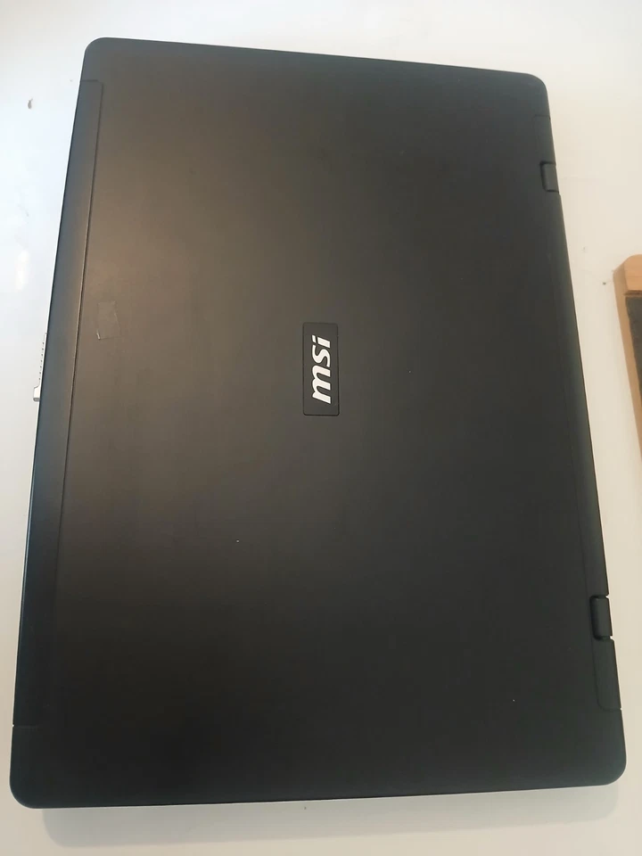 MSI VR705 (MS-171F) Notebook, Intel DC, 3 GB RAM, 17.3“ Windows Vista GeForce - Bild 4 von 4